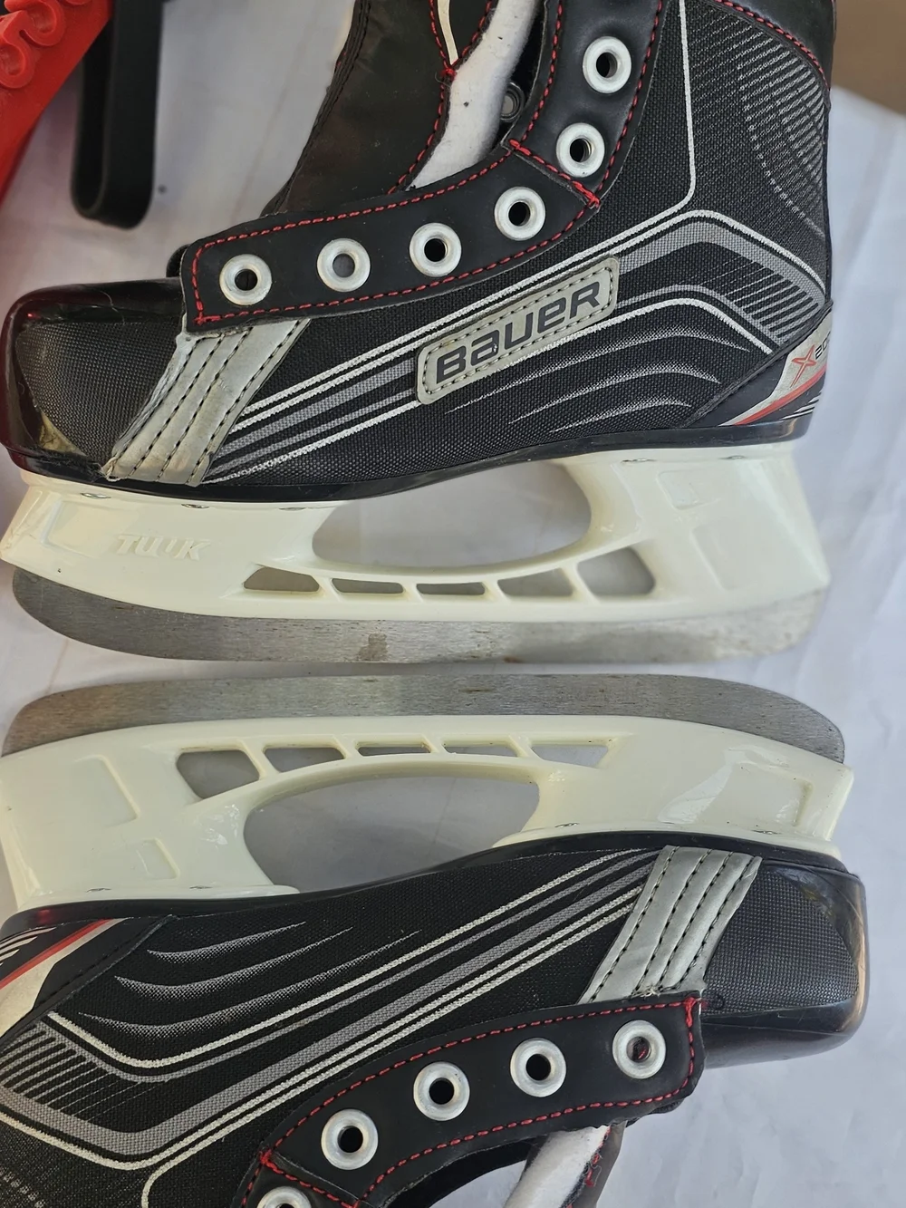 Bauer Vapor Kids' Black and Red Ice Skates